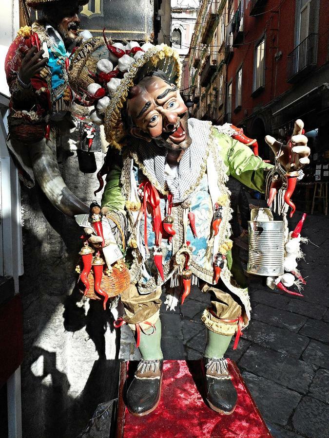 Nel Cuore Di Napoli Apartment Bagian luar foto