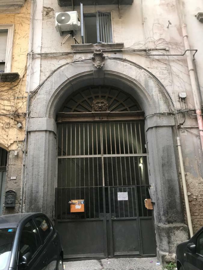 Nel Cuore Di Napoli Apartment Bagian luar foto