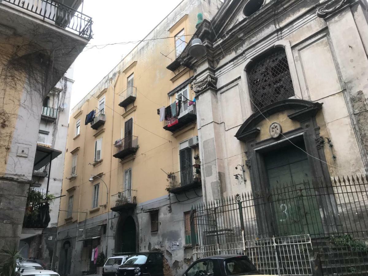 Nel Cuore Di Napoli Apartment Bagian luar foto