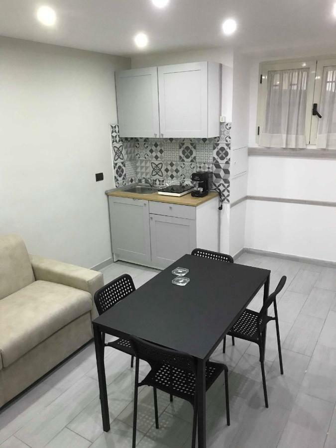 Nel Cuore Di Napoli Apartment Bagian luar foto