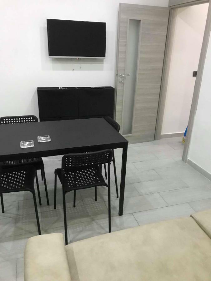 Nel Cuore Di Napoli Apartment Bagian luar foto
