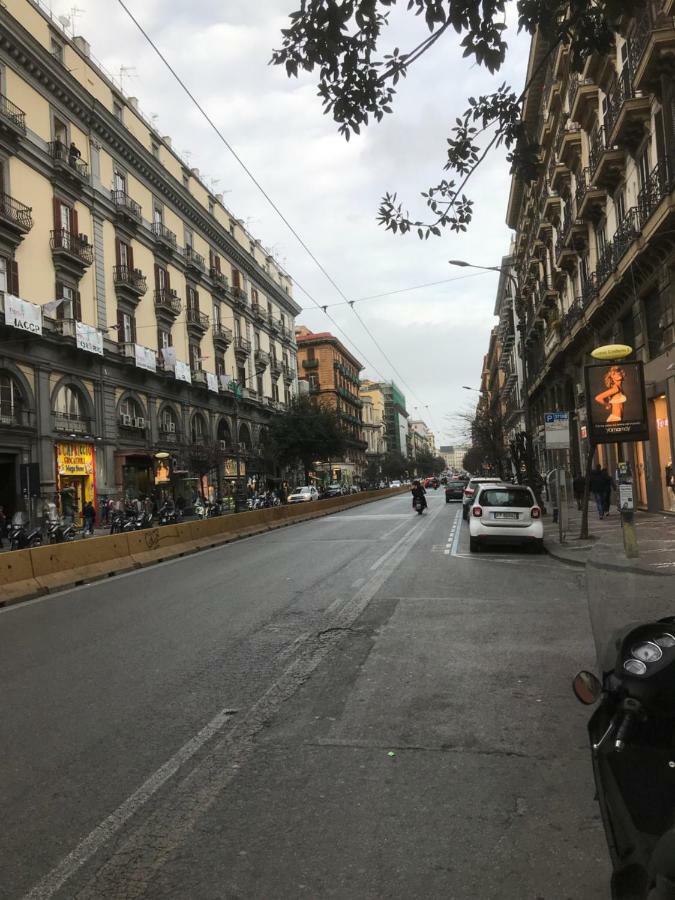 Nel Cuore Di Napoli Apartment Bagian luar foto