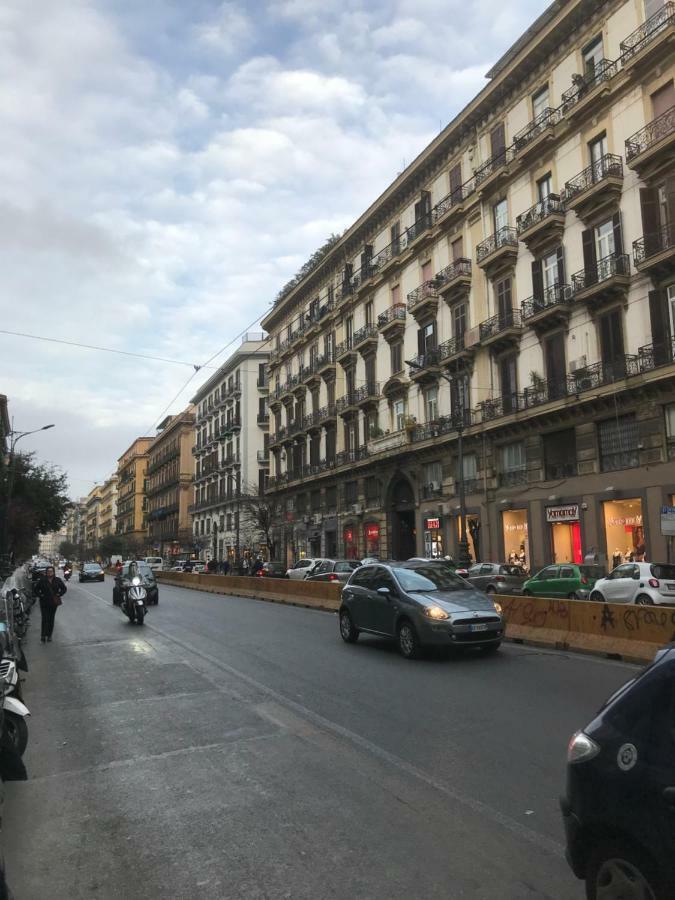 Nel Cuore Di Napoli Apartment Bagian luar foto
